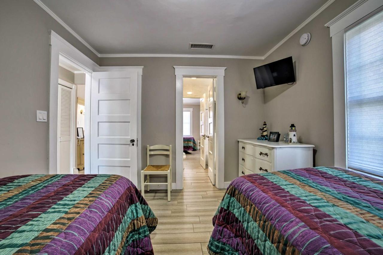 Ocean-View Home - Walk To Avalon City Center! Exterior photo